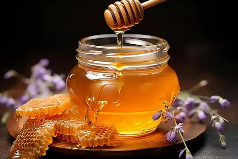 تصویر 2 از قیمت خرید عسل عمده + فروش ویژه